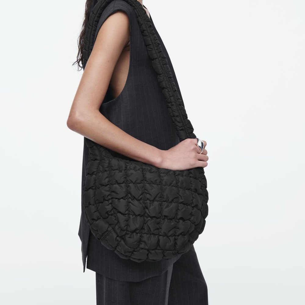 COS Large quilted messenger bag in black - Picture 6 of 6